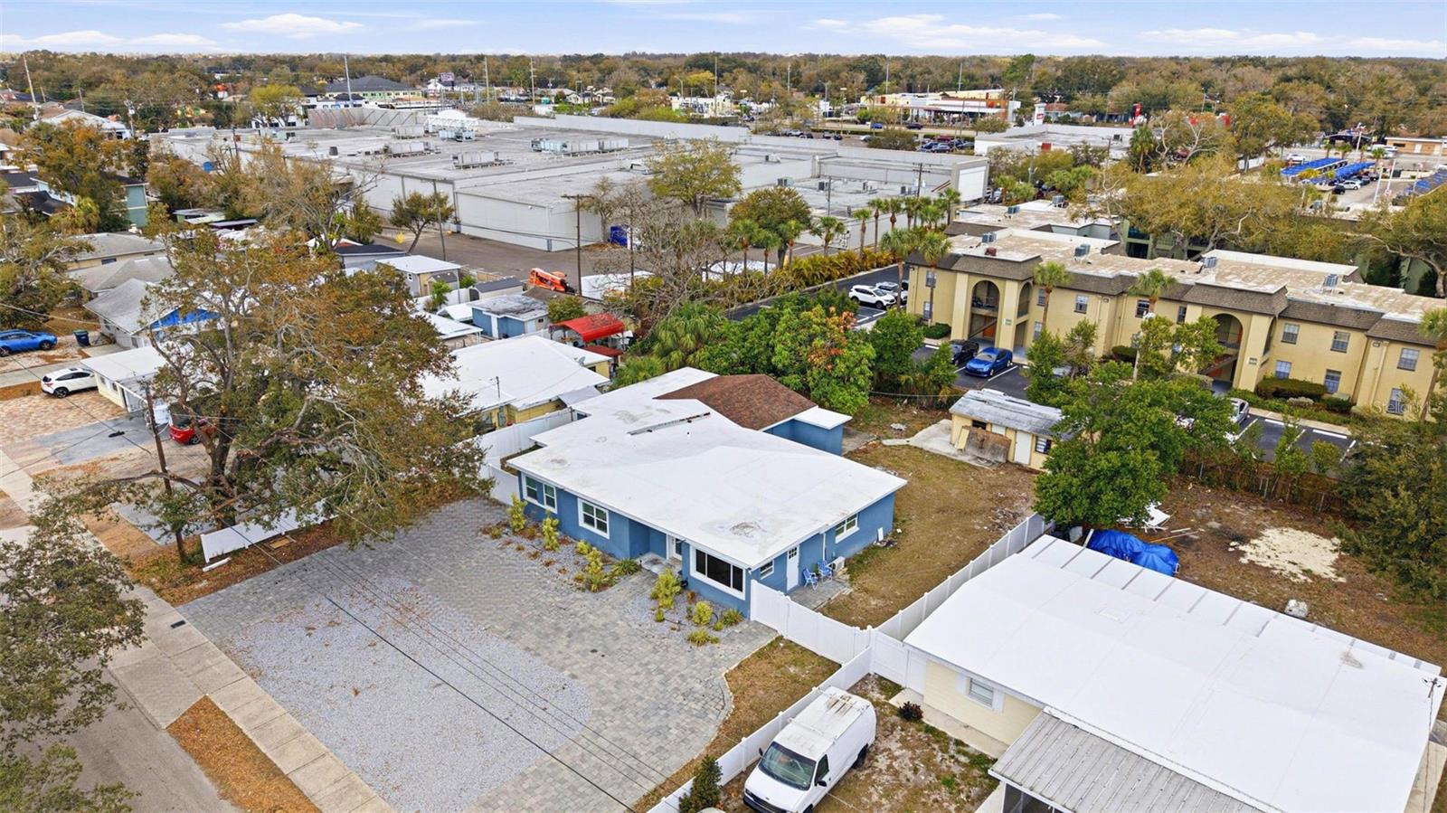 2521 W CREST AVE, TAMPA, FL, 33614