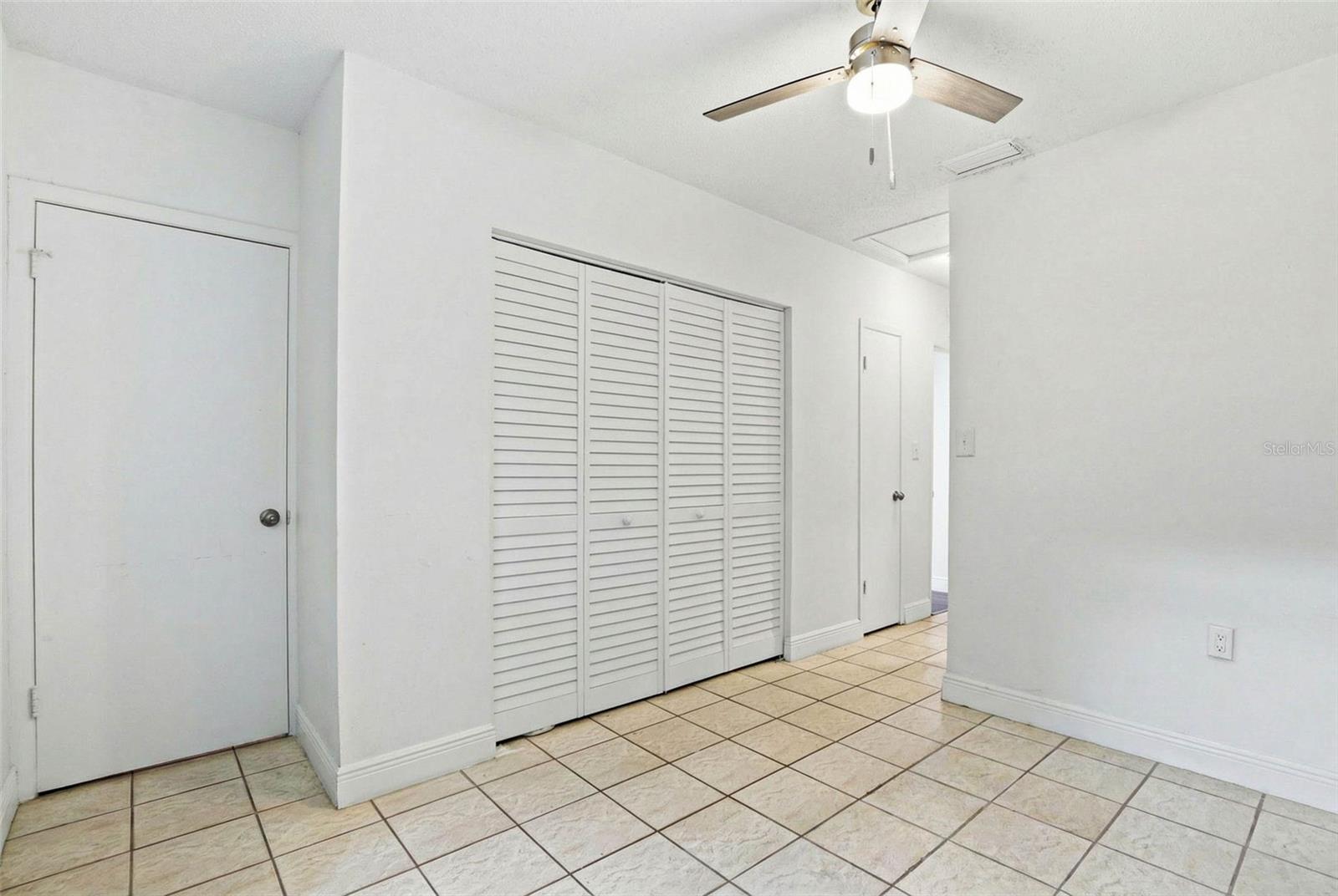 2521 W CREST AVE, TAMPA, FL, 33614