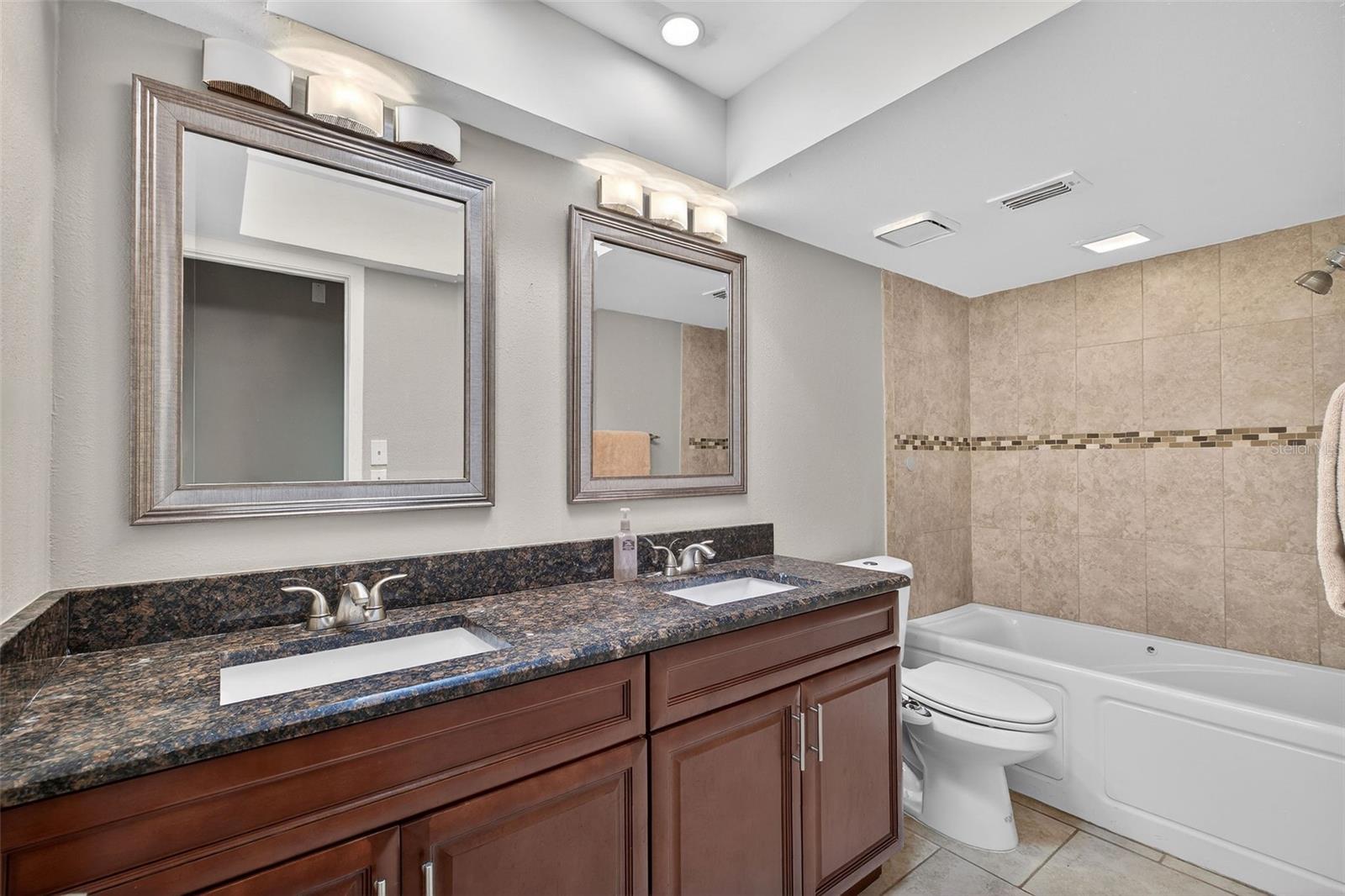 8878 LARWIN LN, ORLANDO, FL, 32817