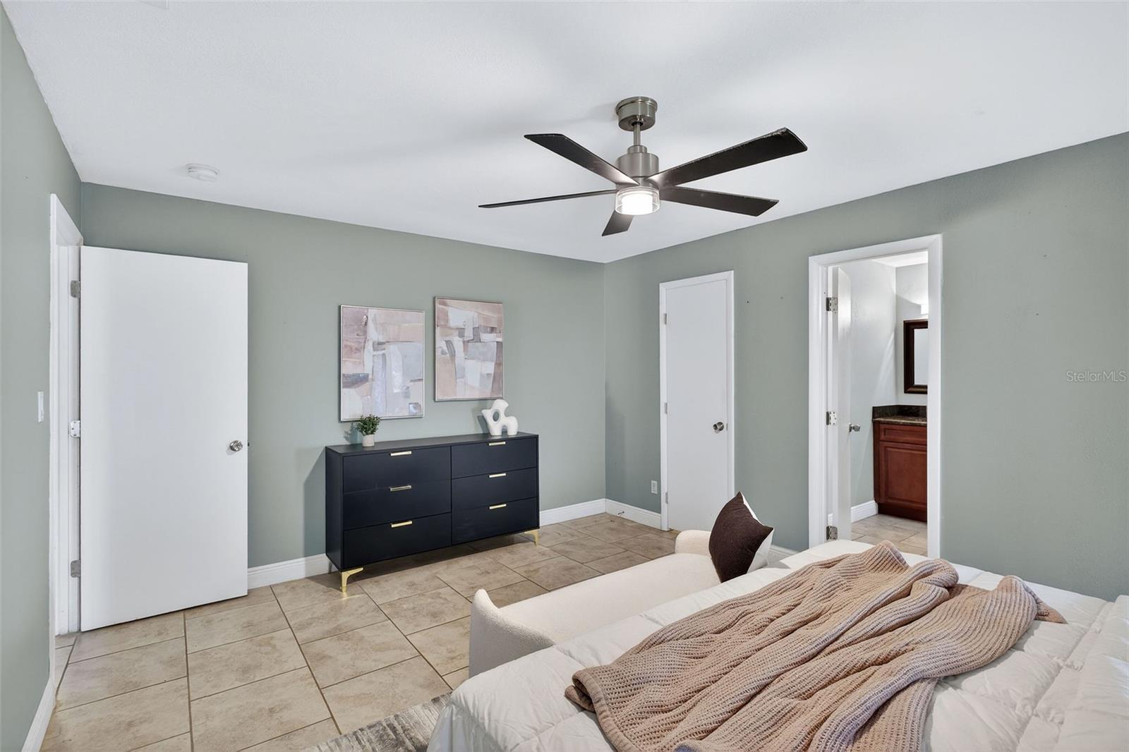 8878 LARWIN LN, ORLANDO, FL, 32817