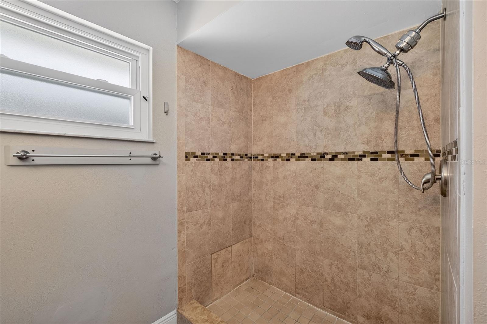 8878 LARWIN LN, ORLANDO, FL, 32817