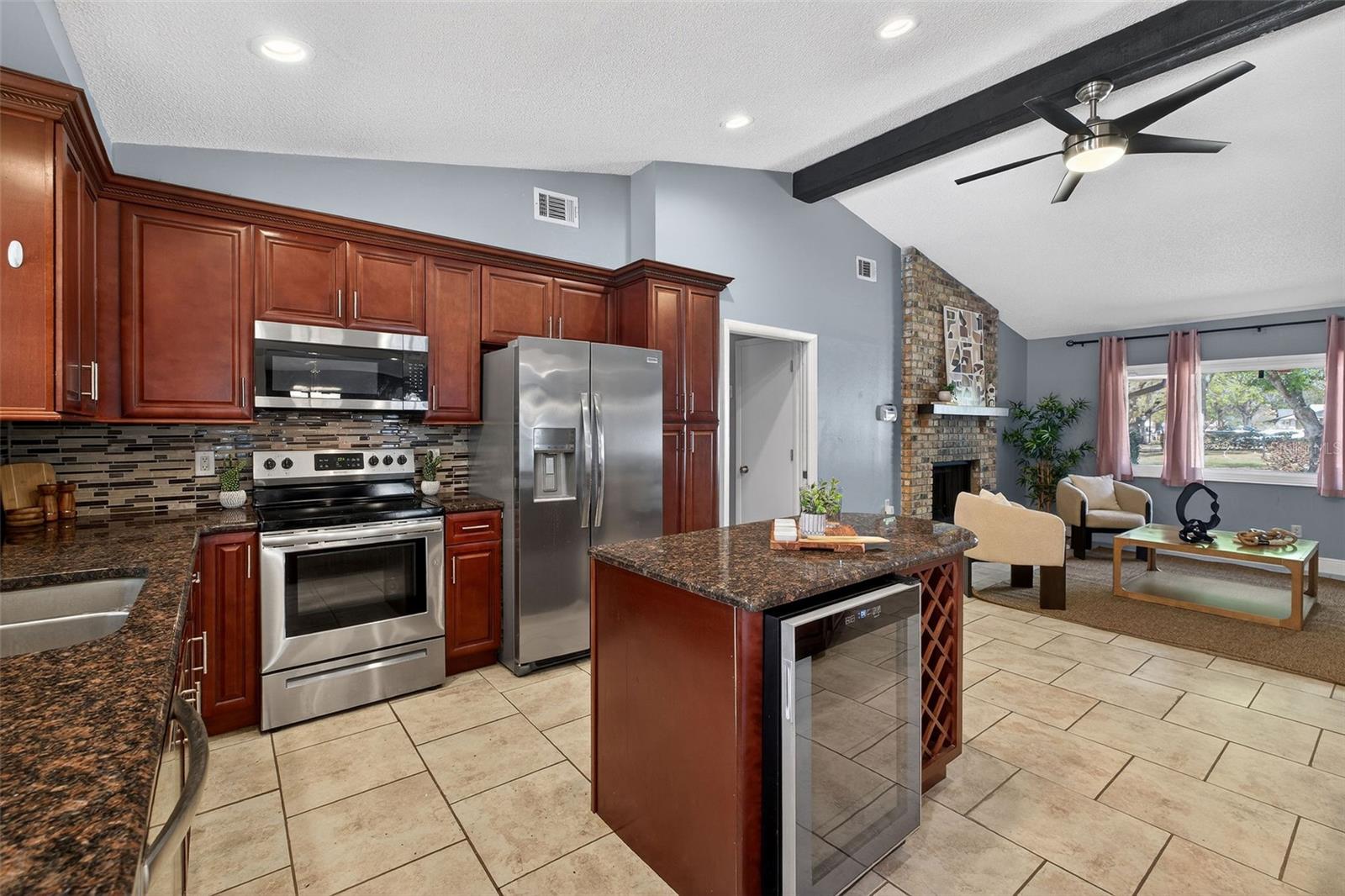 8878 LARWIN LN, ORLANDO, FL, 32817