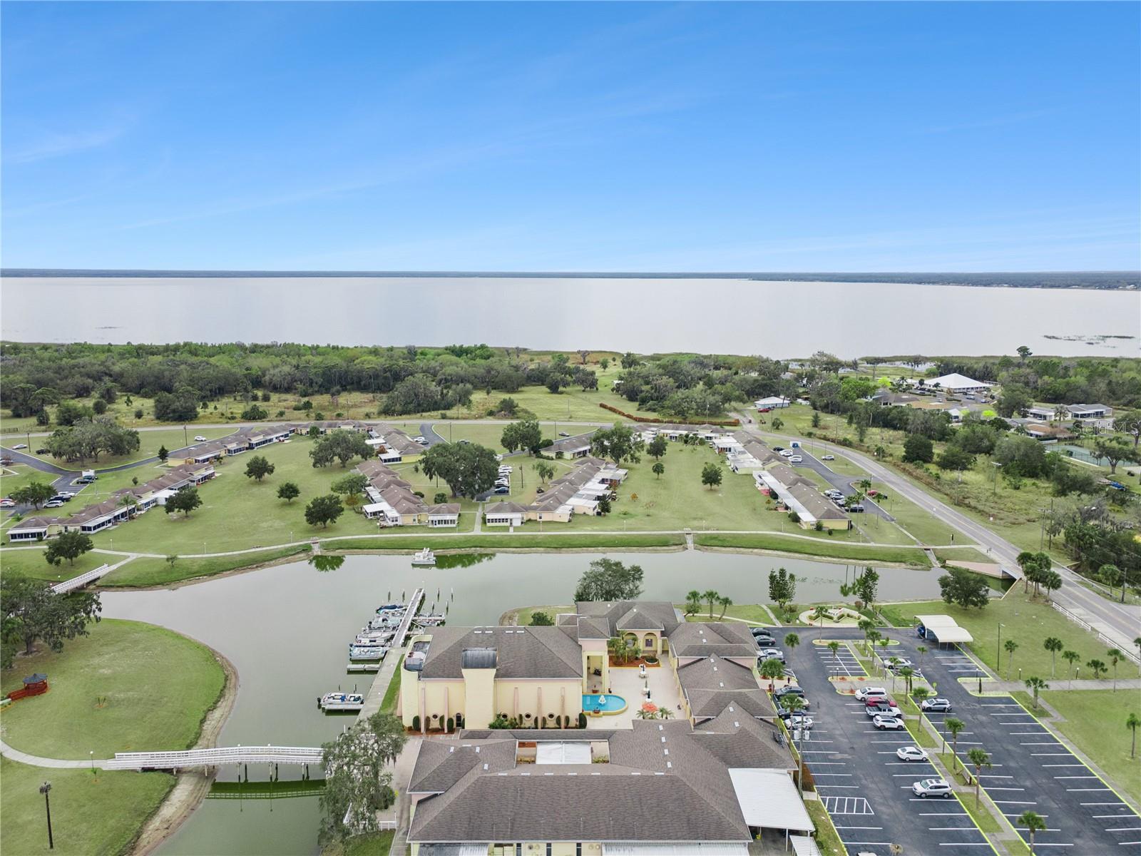 1703 CLUB CIR, LAKESHORE, FL, 33854