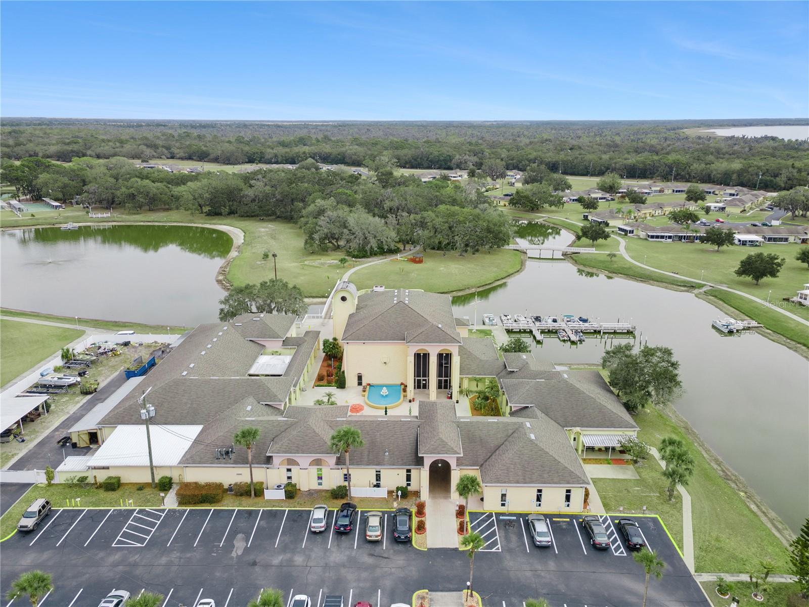 1703 CLUB CIR, LAKESHORE, FL, 33854