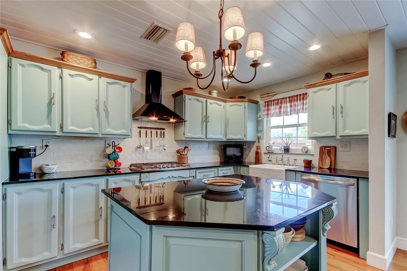 400 MIRA VISTA DR, DUNEDIN, FL, 34698