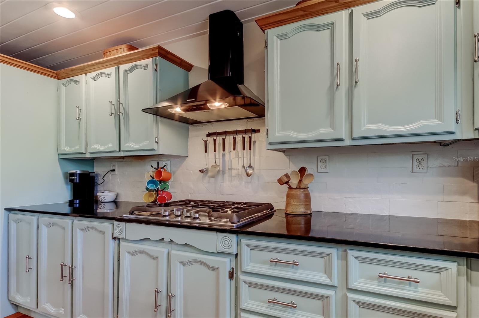 400 MIRA VISTA DR, DUNEDIN, FL, 34698