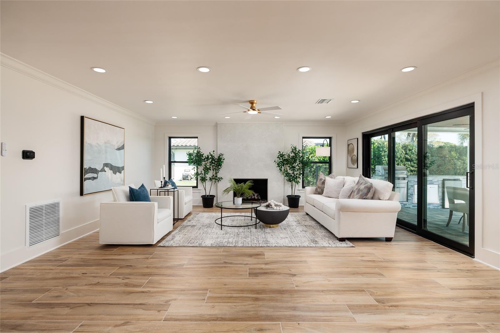 TB8479698 Property Photo