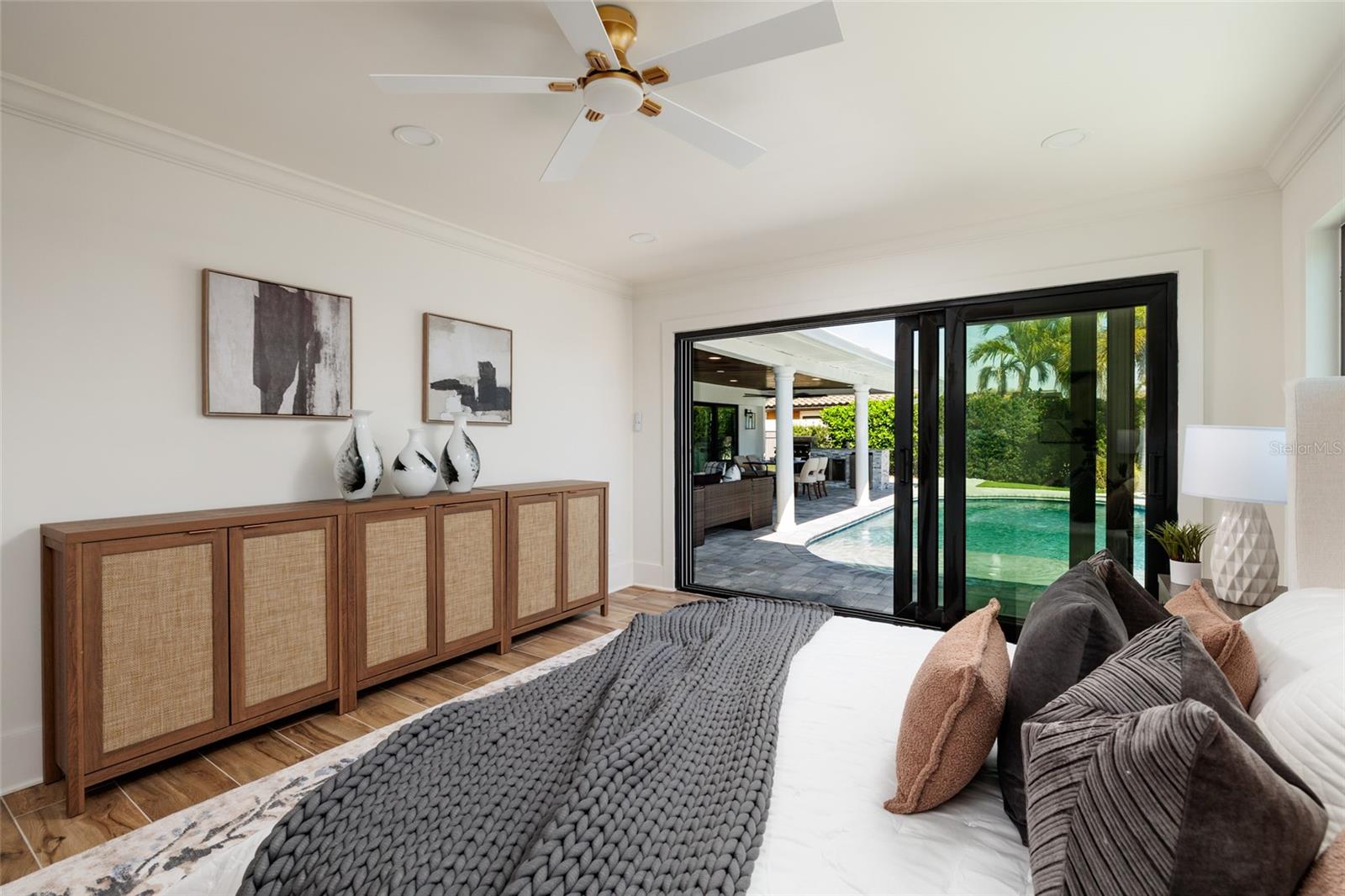 TB8479698 Property Photo