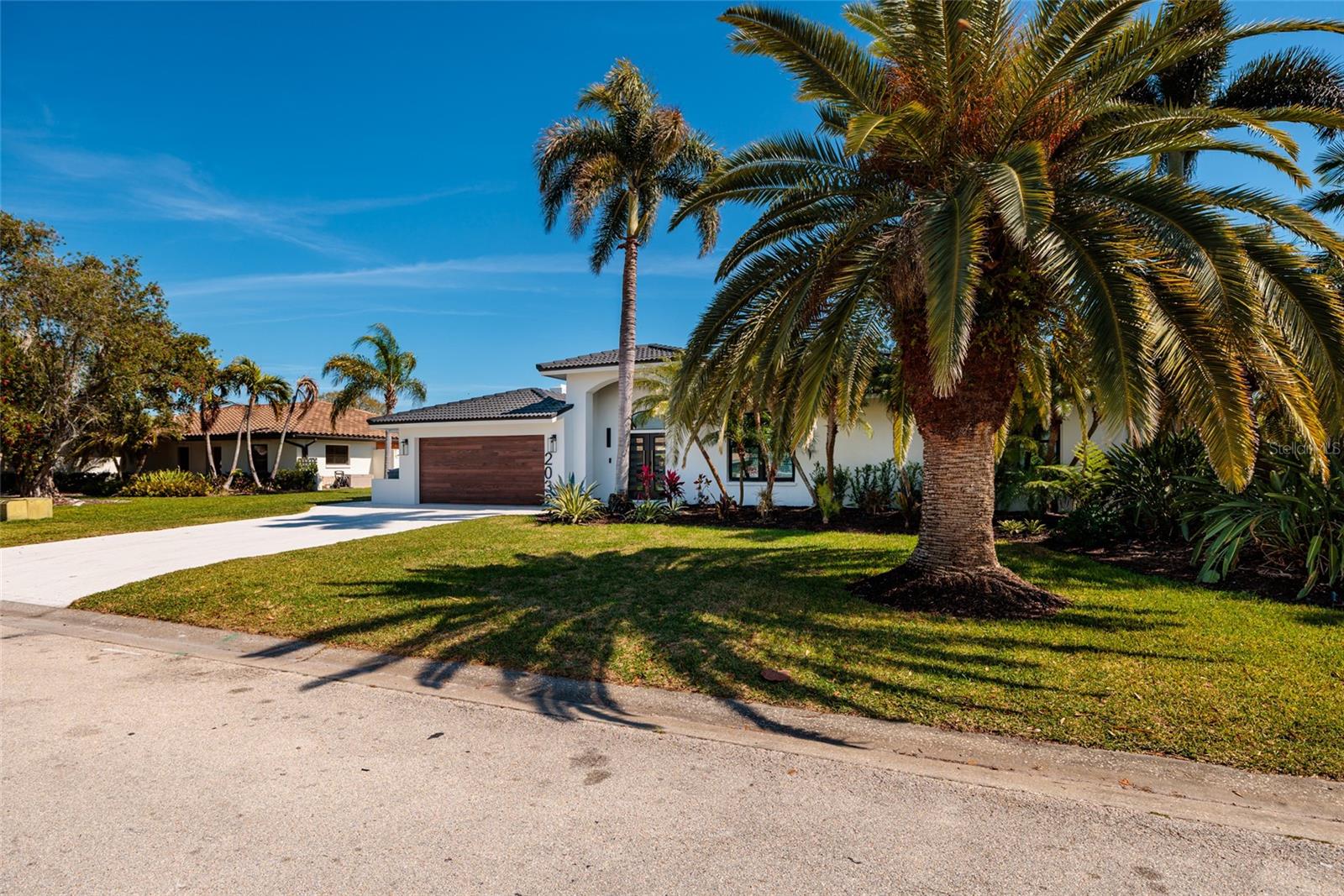 TB8479698 Property Photo