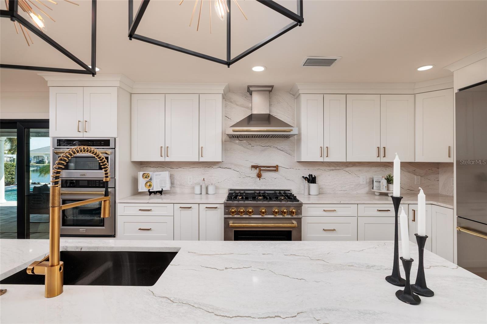 TB8479698 Property Photo