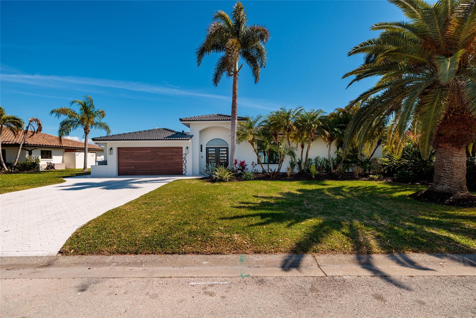 TB8479698 Property Photo