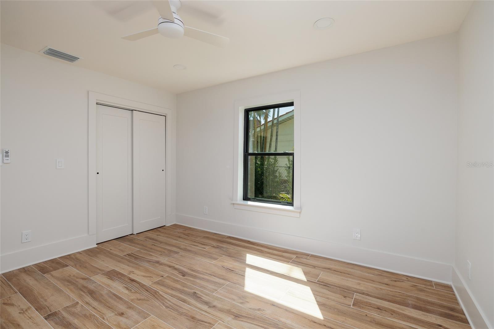 TB8479698 Property Photo