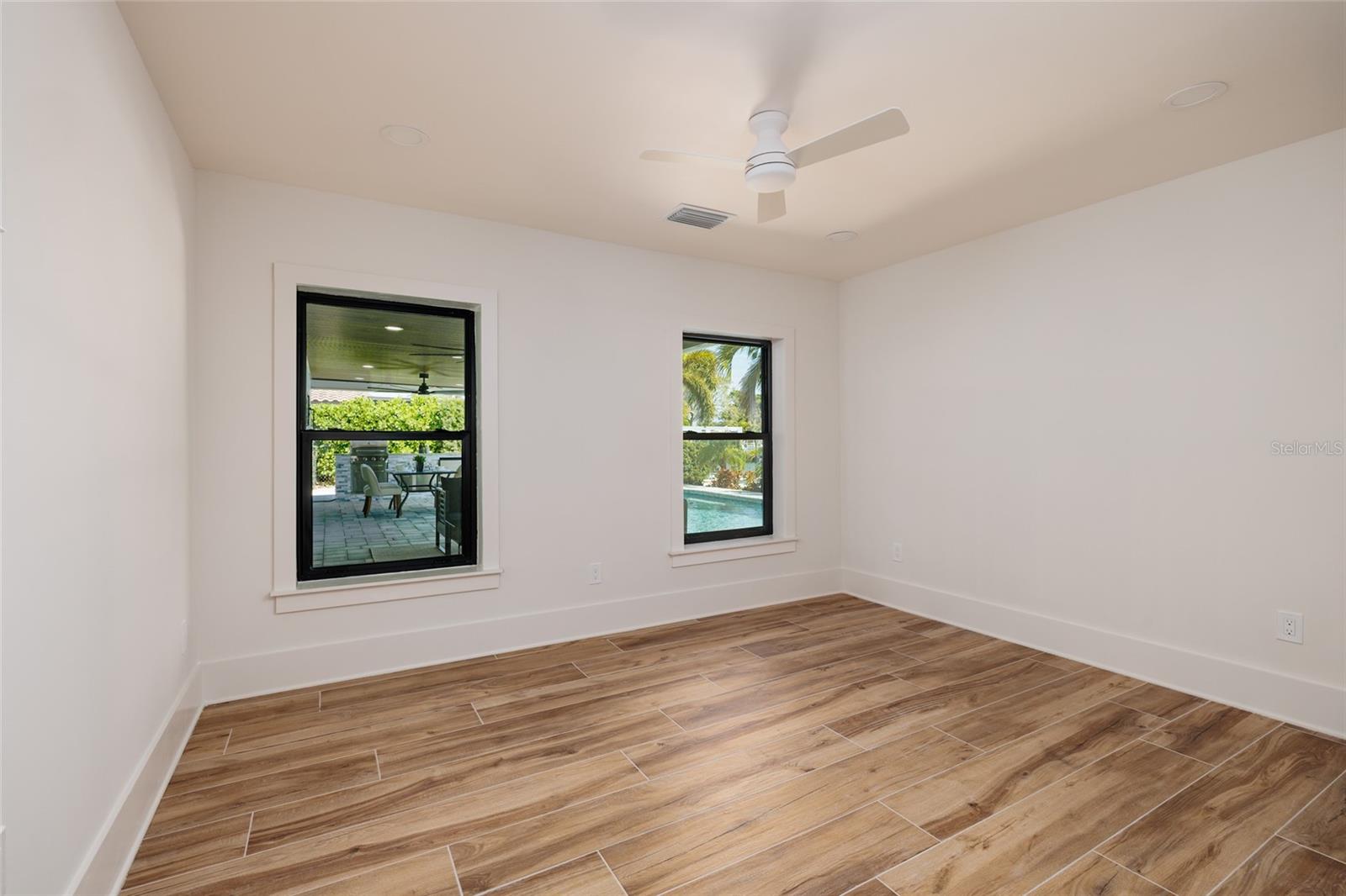 TB8479698 Property Photo