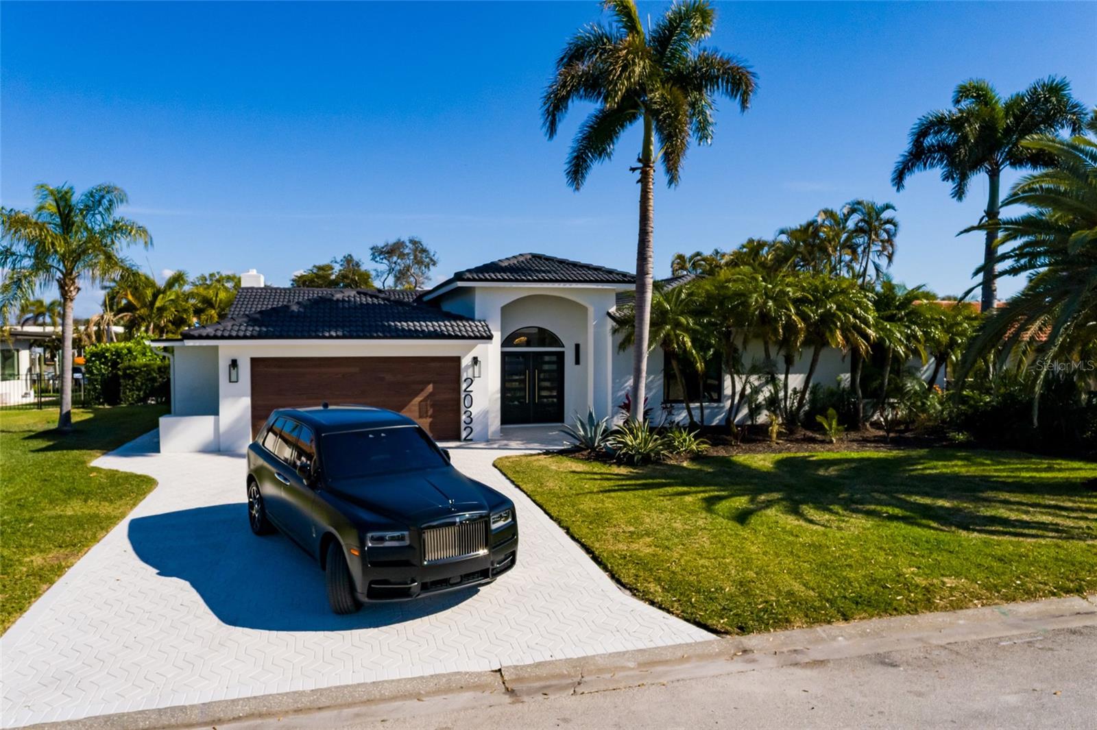 TB8479698 Property Photo