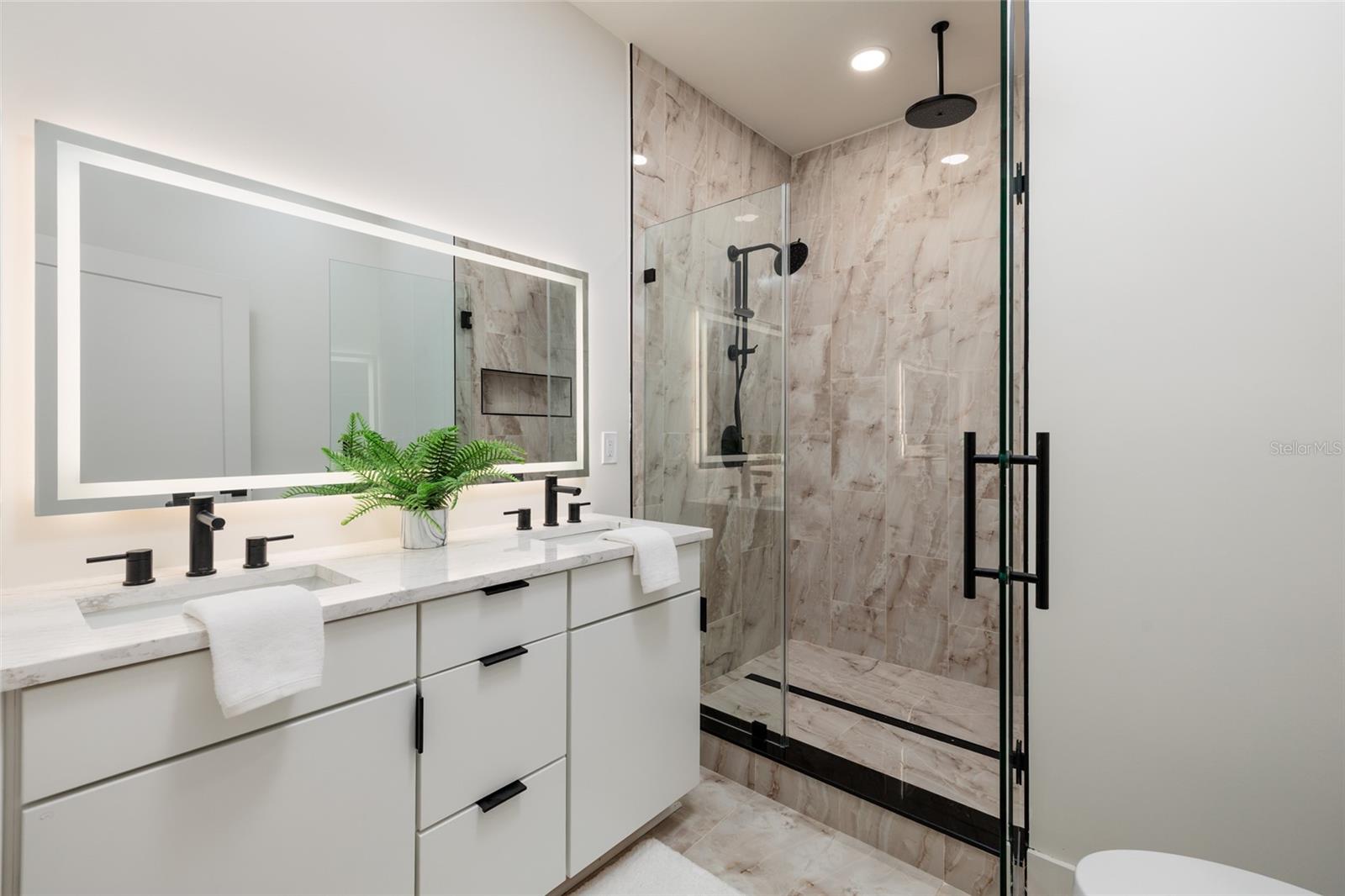 TB8479698 Property Photo