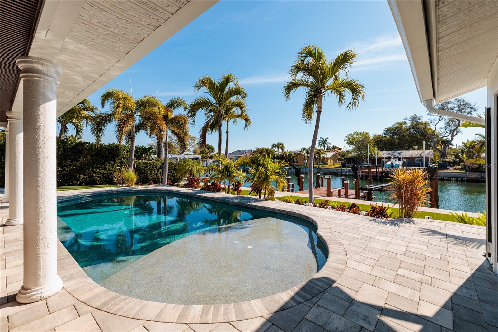 TB8479698 Property Photo