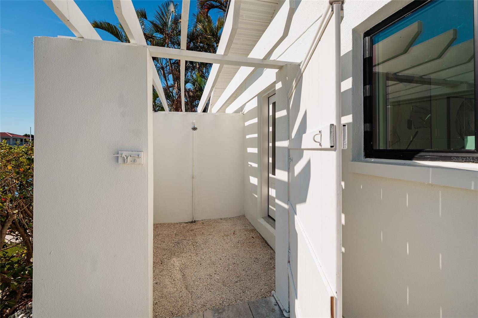 TB8479698 Property Photo