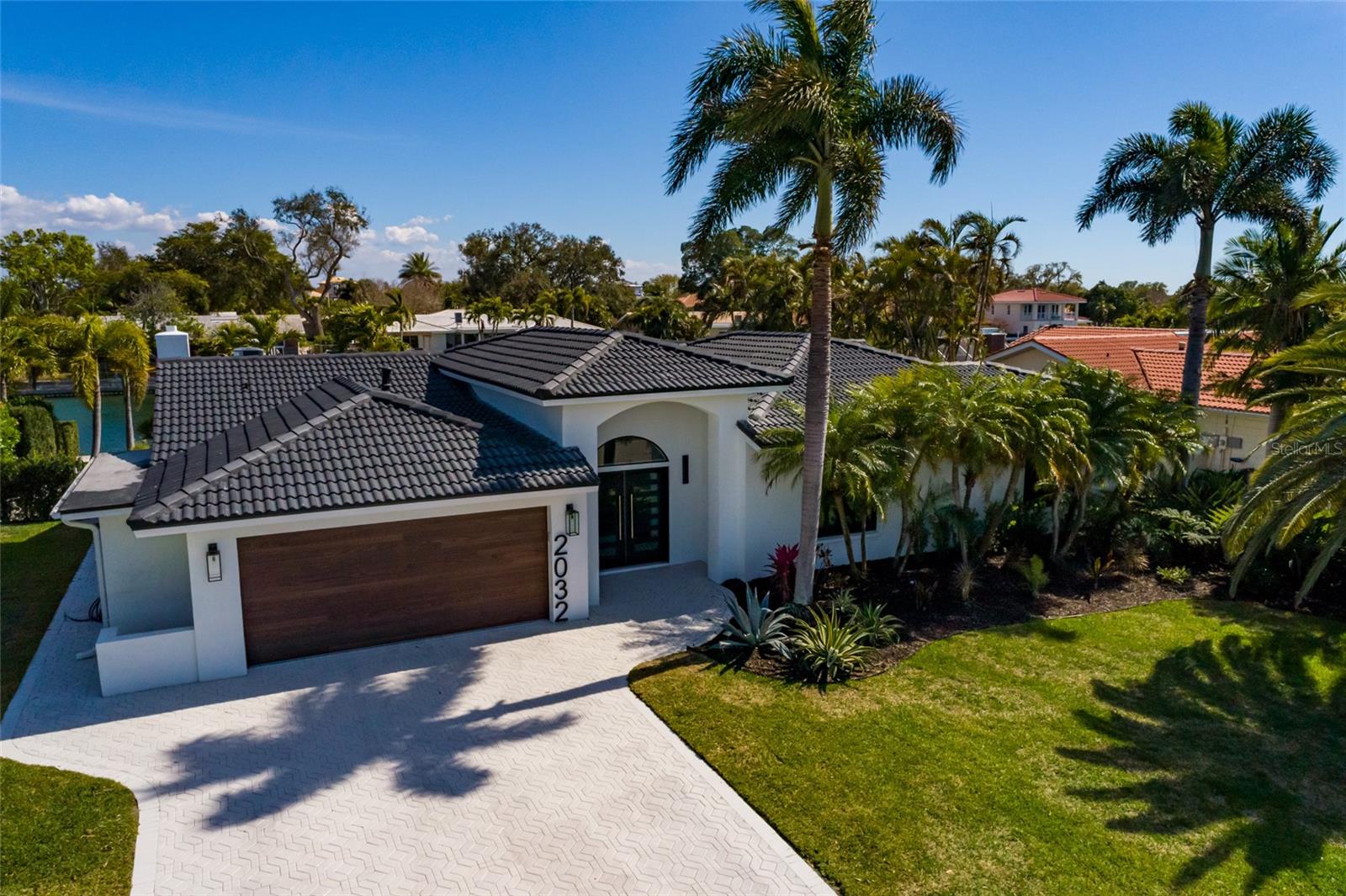 TB8479698 Property Photo