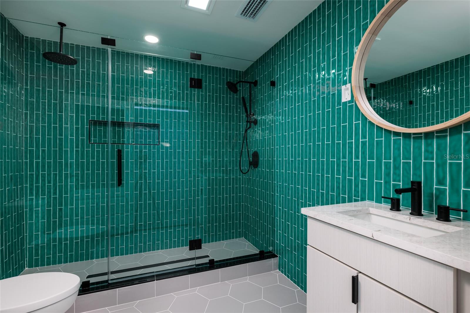 TB8479698 Property Photo