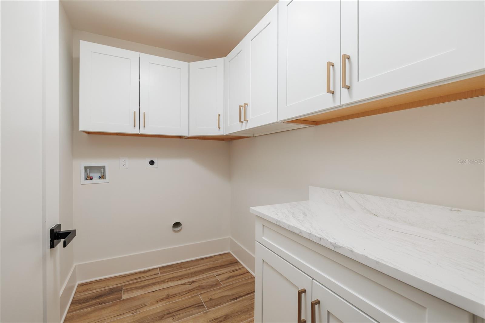 TB8479698 Property Photo