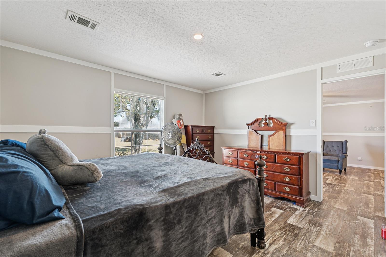 L4959680 Property Photo