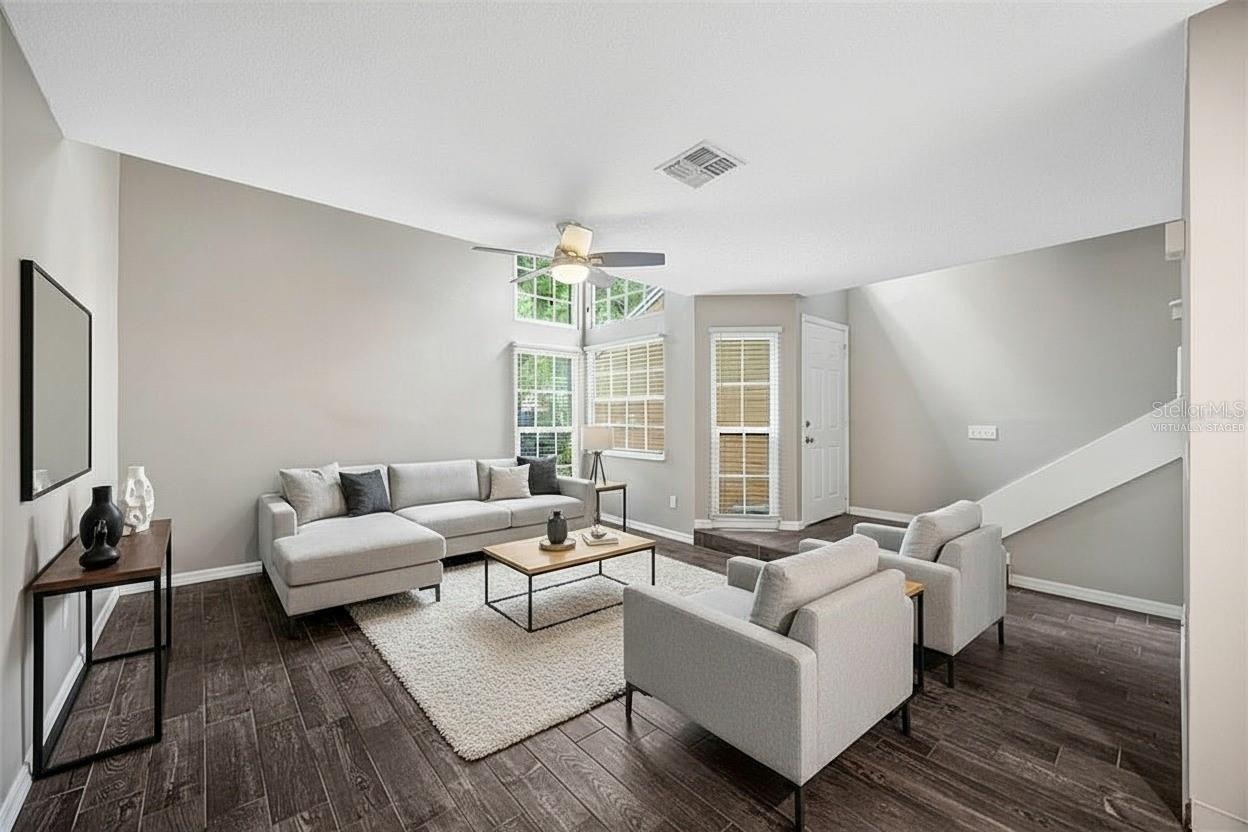9465 FOREST HILLS CIR, TAMPA, FL, 33612