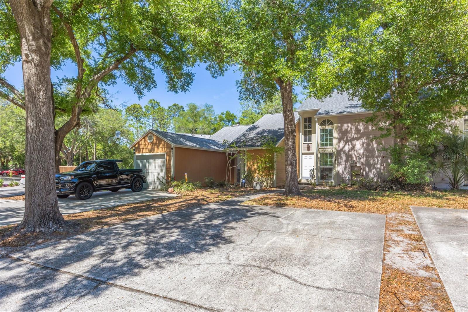 9465 FOREST HILLS CIR, TAMPA, FL, 33612