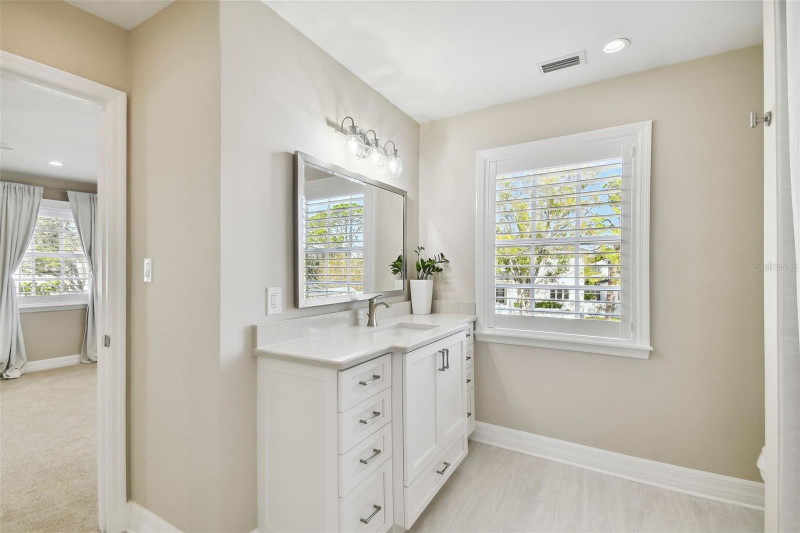 TB8479796 Property Photo