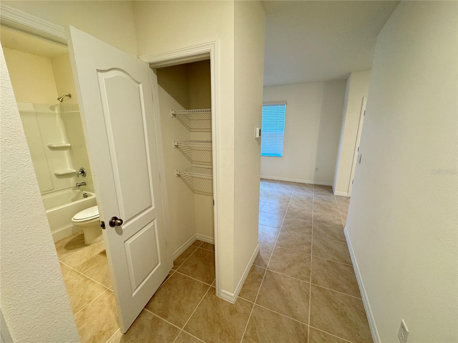 1180 CASCADES AVE, DAVENPORT, FL, 33837