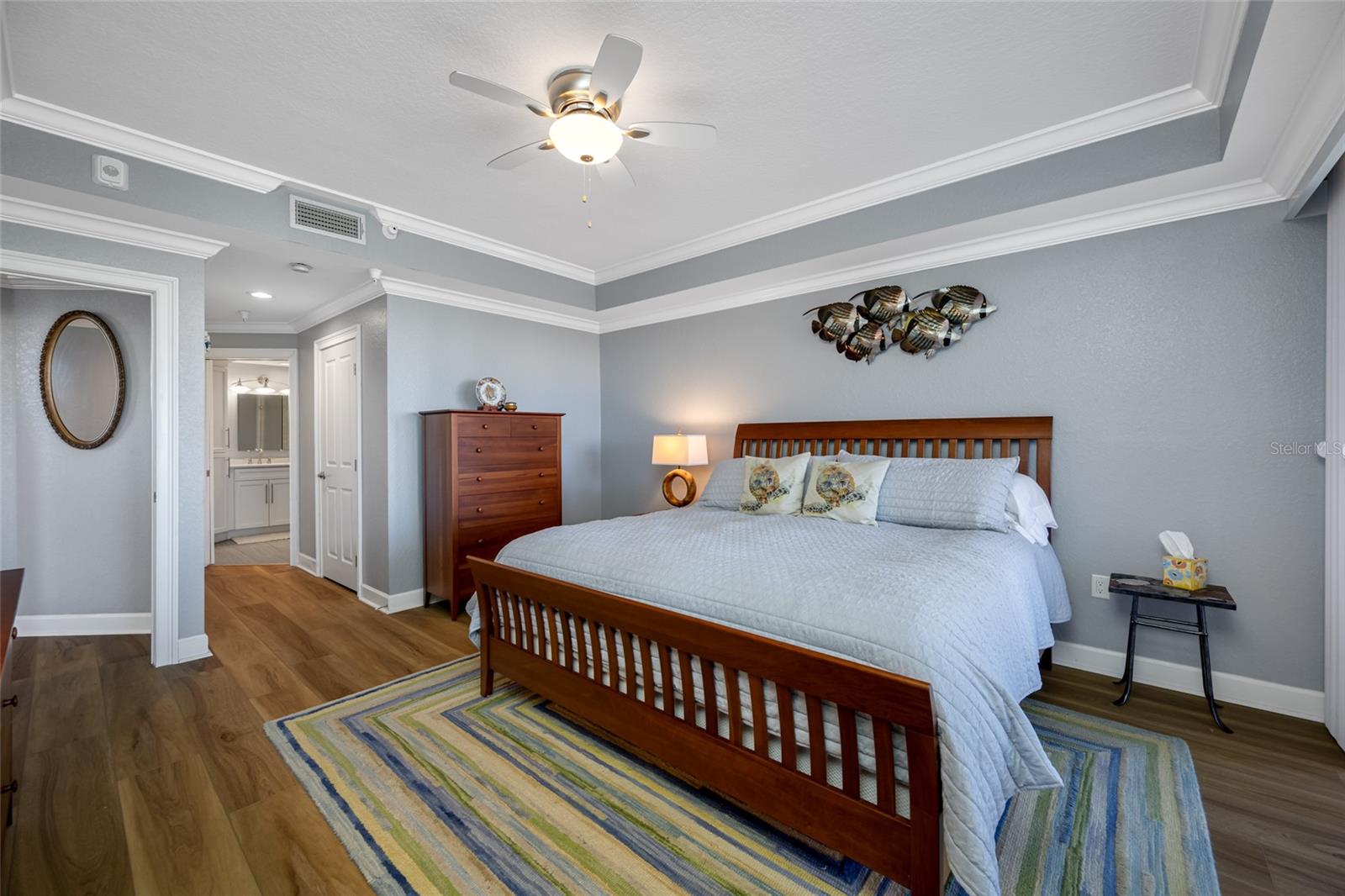 Spacious Master bedroom with en suite bath