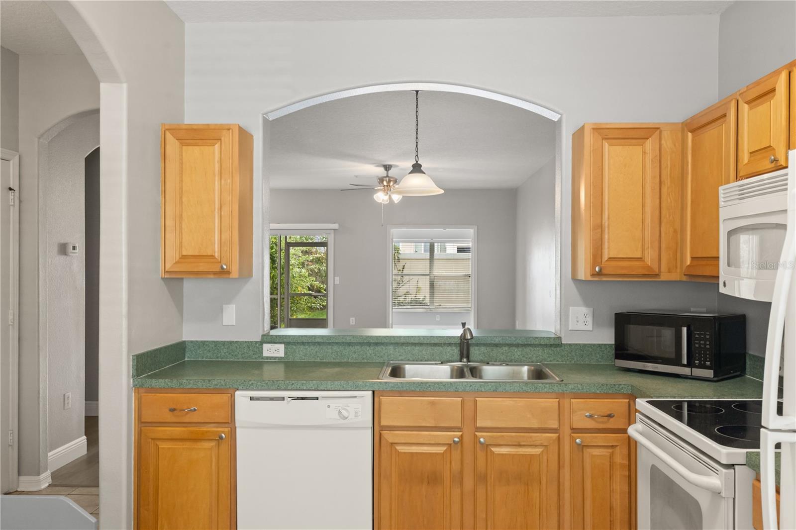 3471 HIGH HAMPTON CIR, TAMPA, FL, 33610