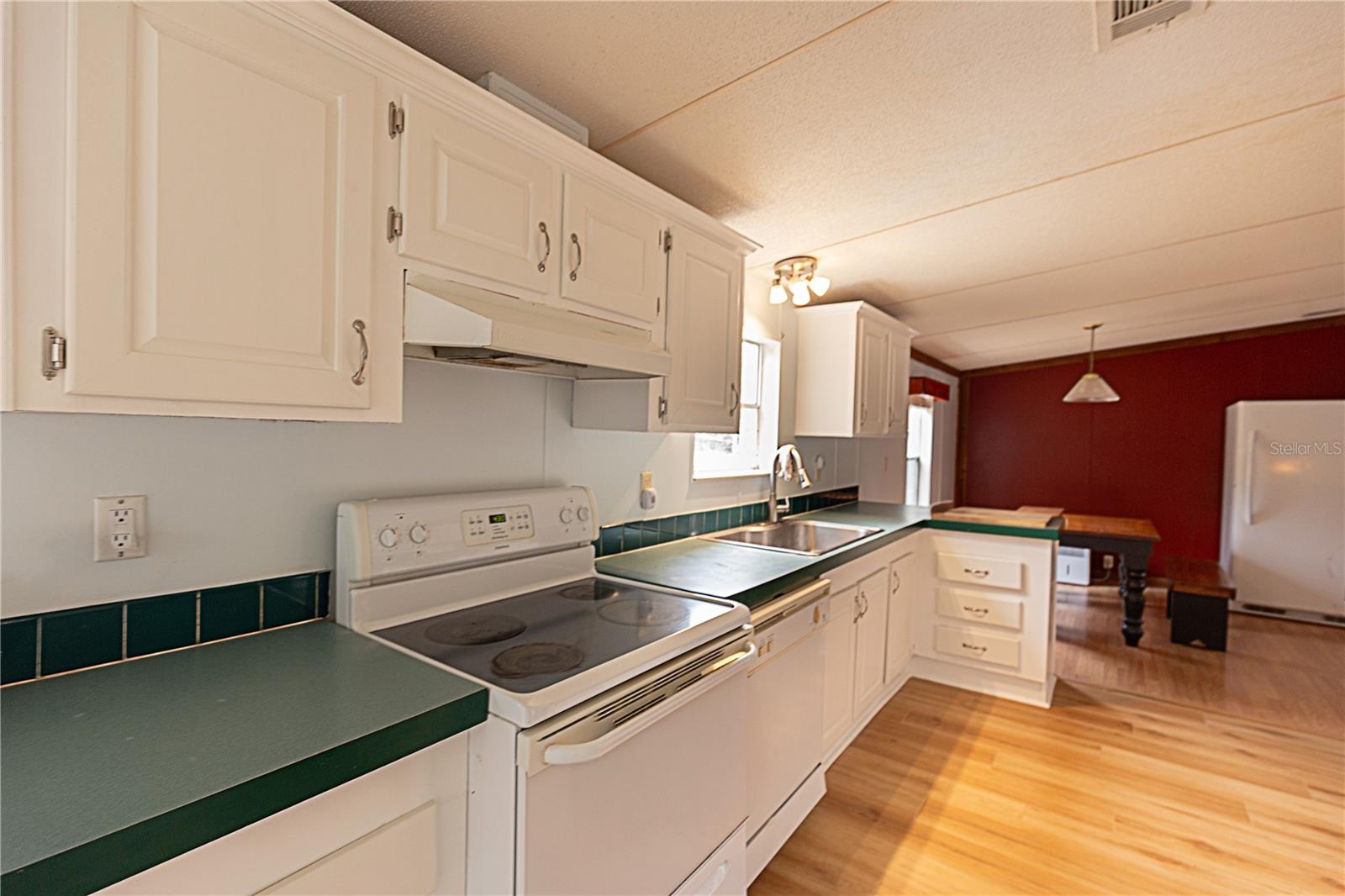 11602 NE US HIGHWAY 301, WALDO, FL, 32694