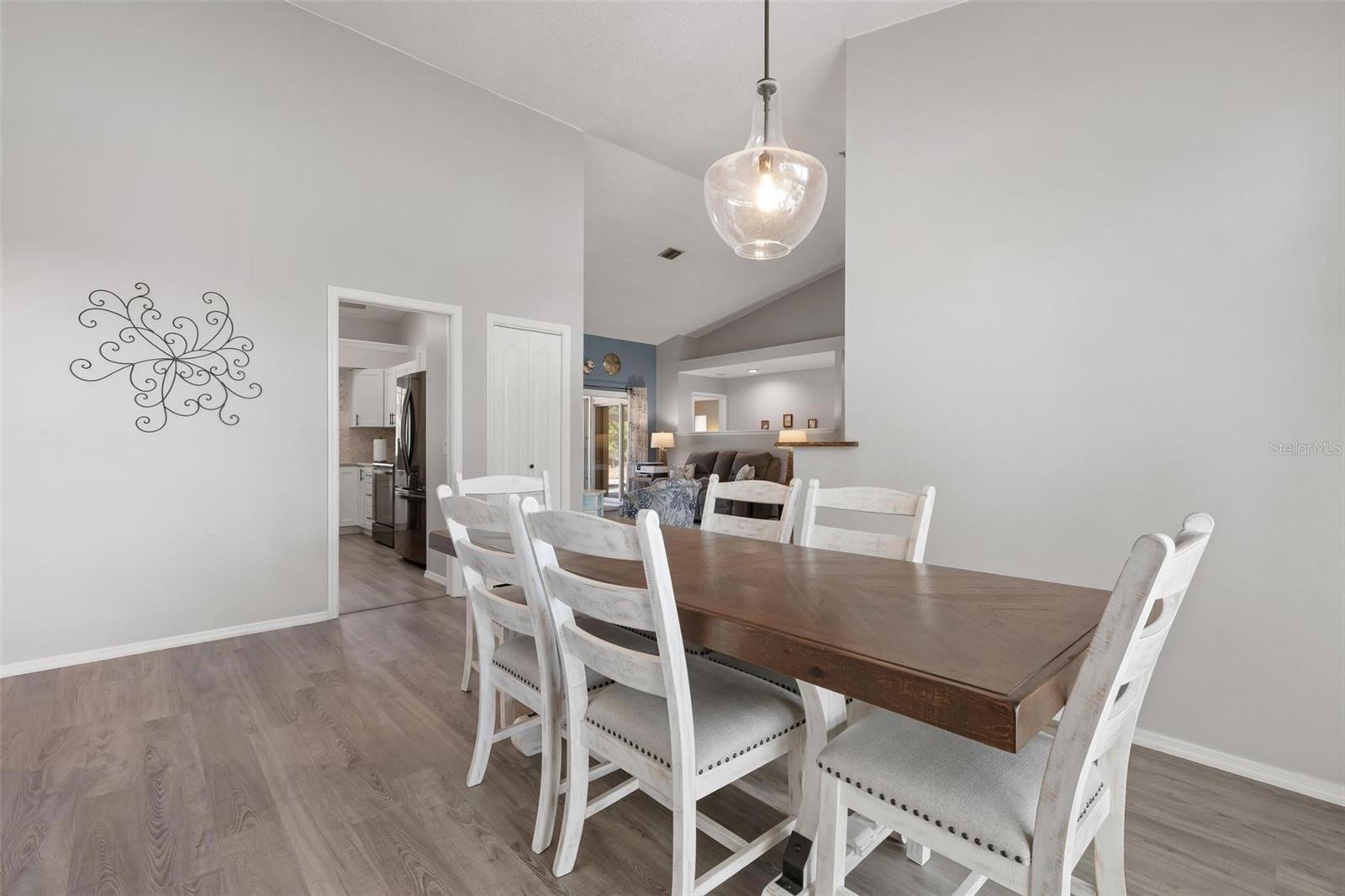 5009 SOUTHERN PINE CIR, VENICE, FL, 34293
