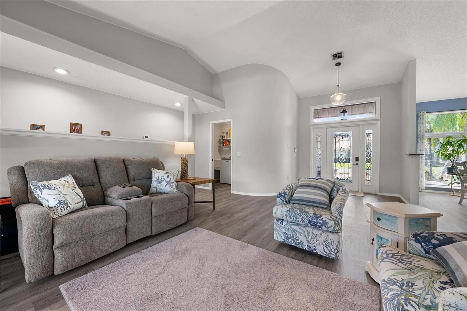 5009 SOUTHERN PINE CIR, VENICE, FL, 34293