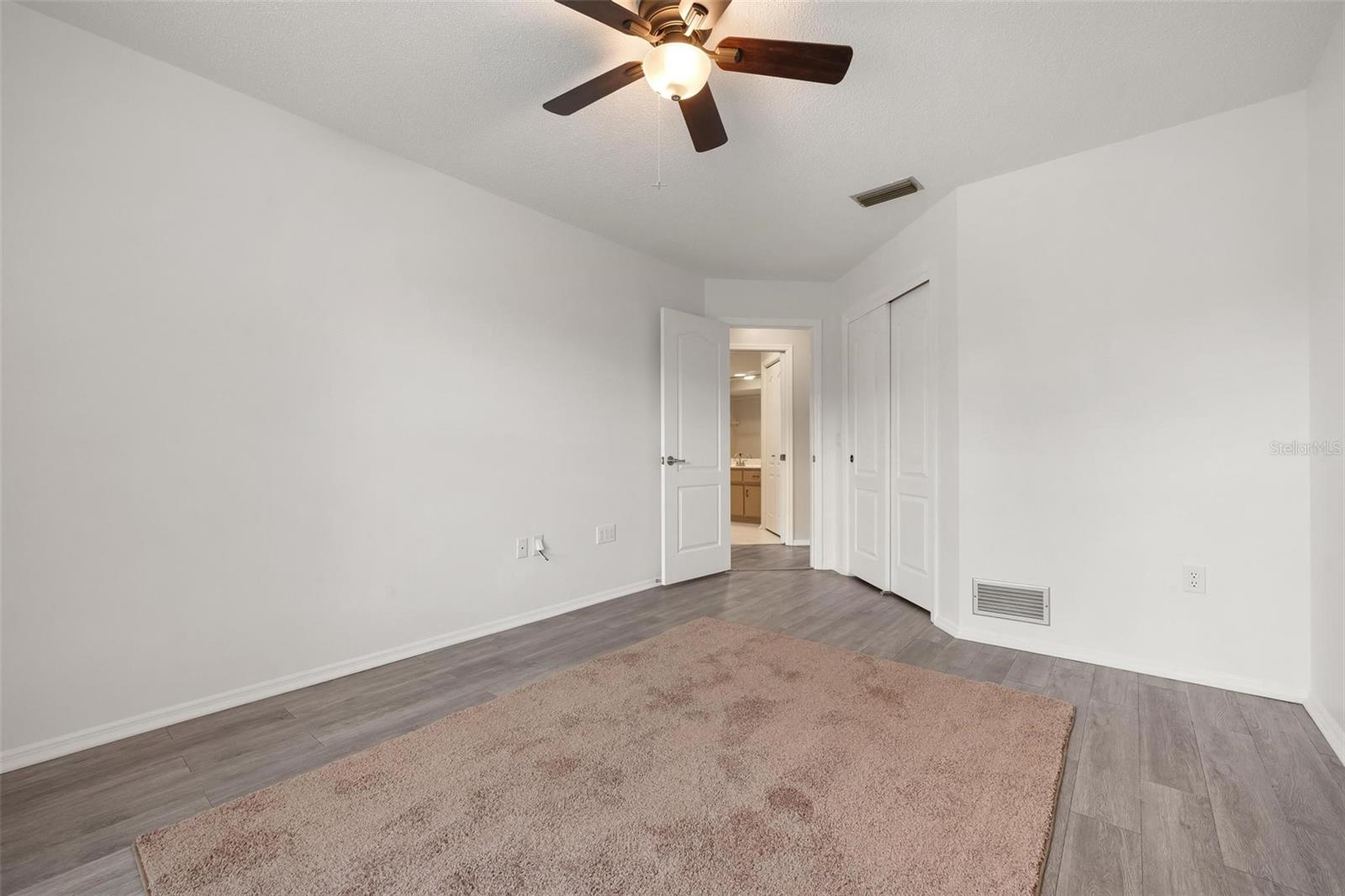 5009 SOUTHERN PINE CIR, VENICE, FL, 34293
