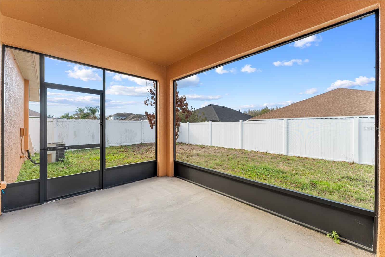 10416 MEADOW SPRING DR, TAMPA, FL, 33647