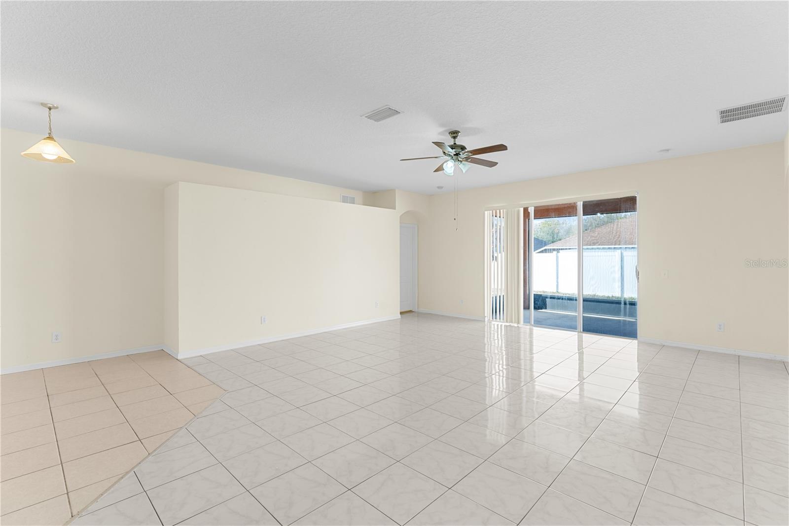 10416 MEADOW SPRING DR, TAMPA, FL, 33647