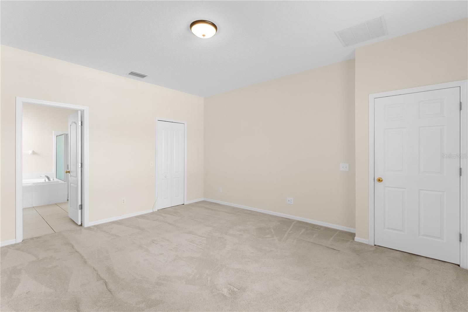 10416 MEADOW SPRING DR, TAMPA, FL, 33647