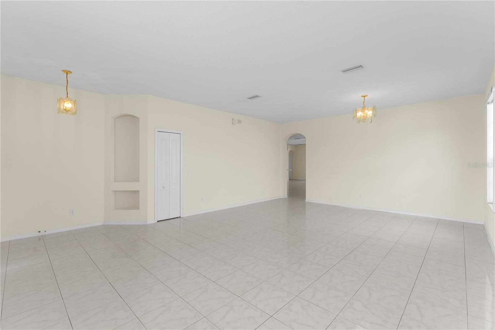 10416 MEADOW SPRING DR, TAMPA, FL, 33647