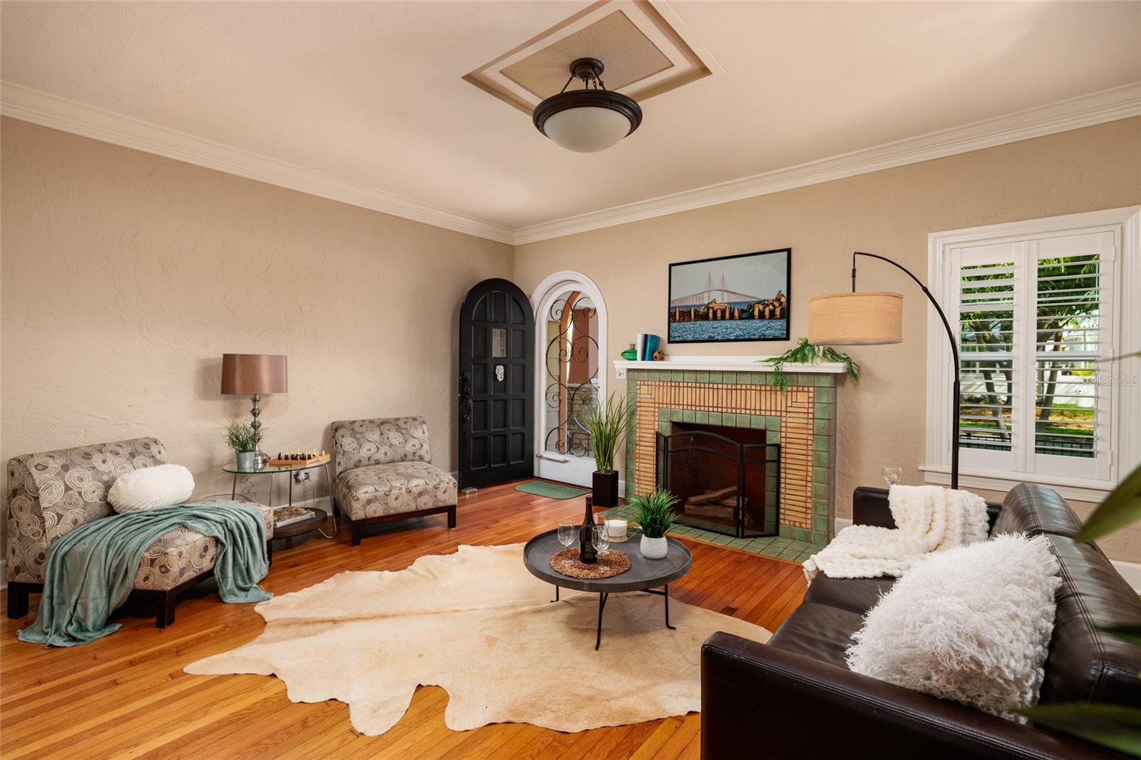 Living Room: Mediterranean accents throughout!