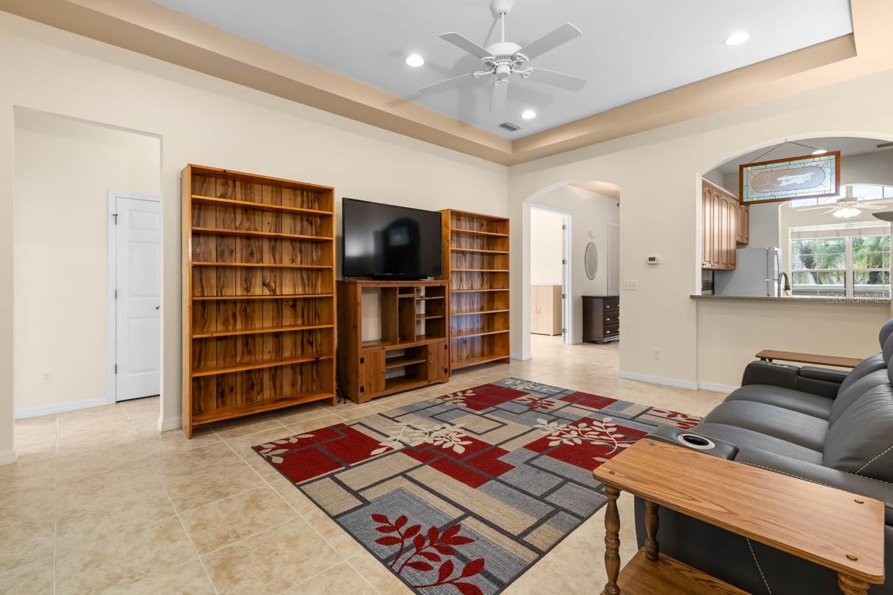 Large living area for plenty of space and shelving.