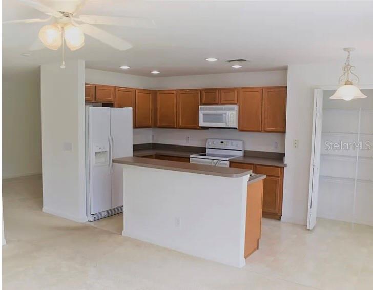 521 CRESTING OAK CIR #76, ORLANDO, FL, 32824