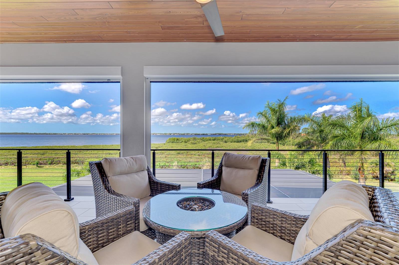 3051 RIVERSHORE LN, PORT CHARLOTTE, FL, 33953