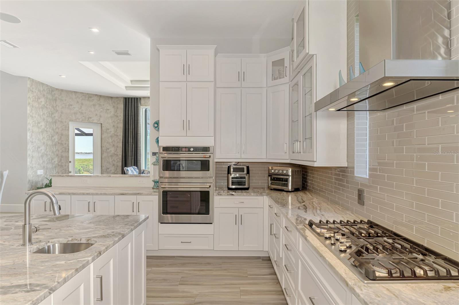 3051 RIVERSHORE LN, PORT CHARLOTTE, FL, 33953