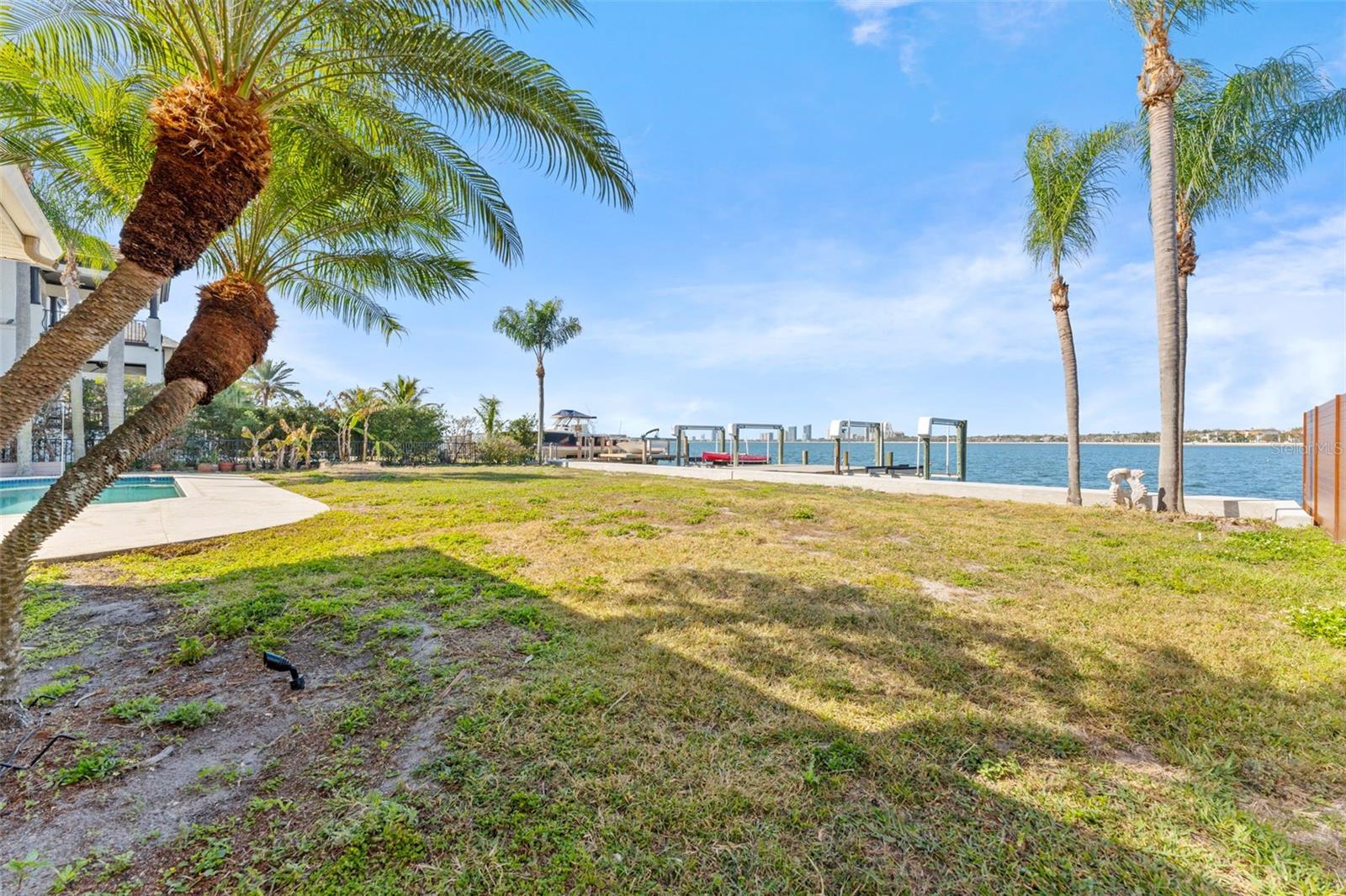 TB8480078 Property Photo