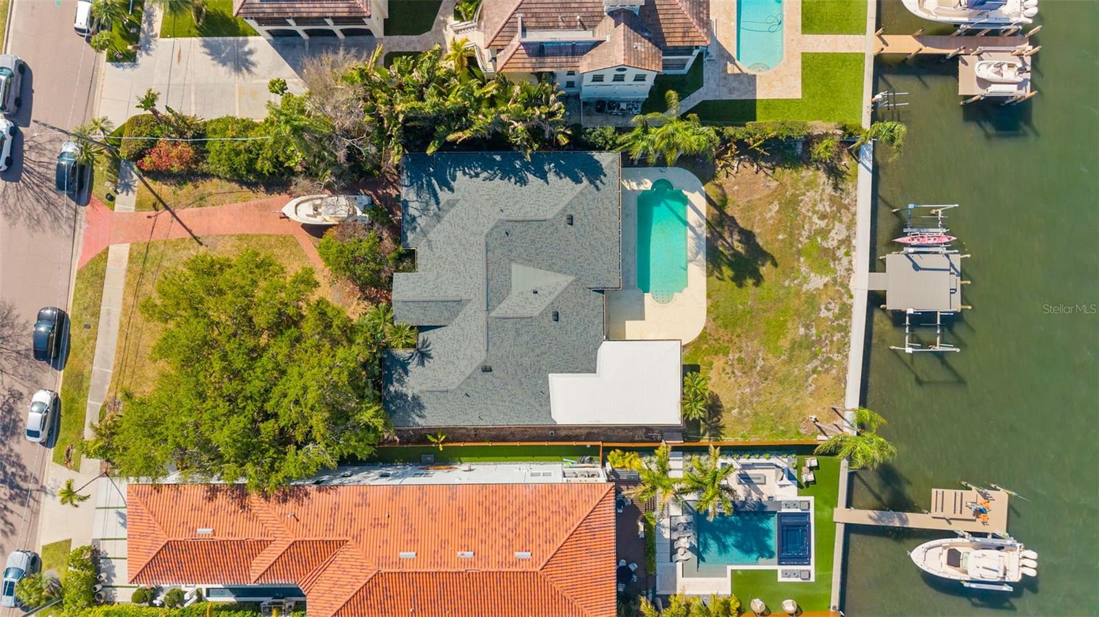 TB8480078 Property Photo