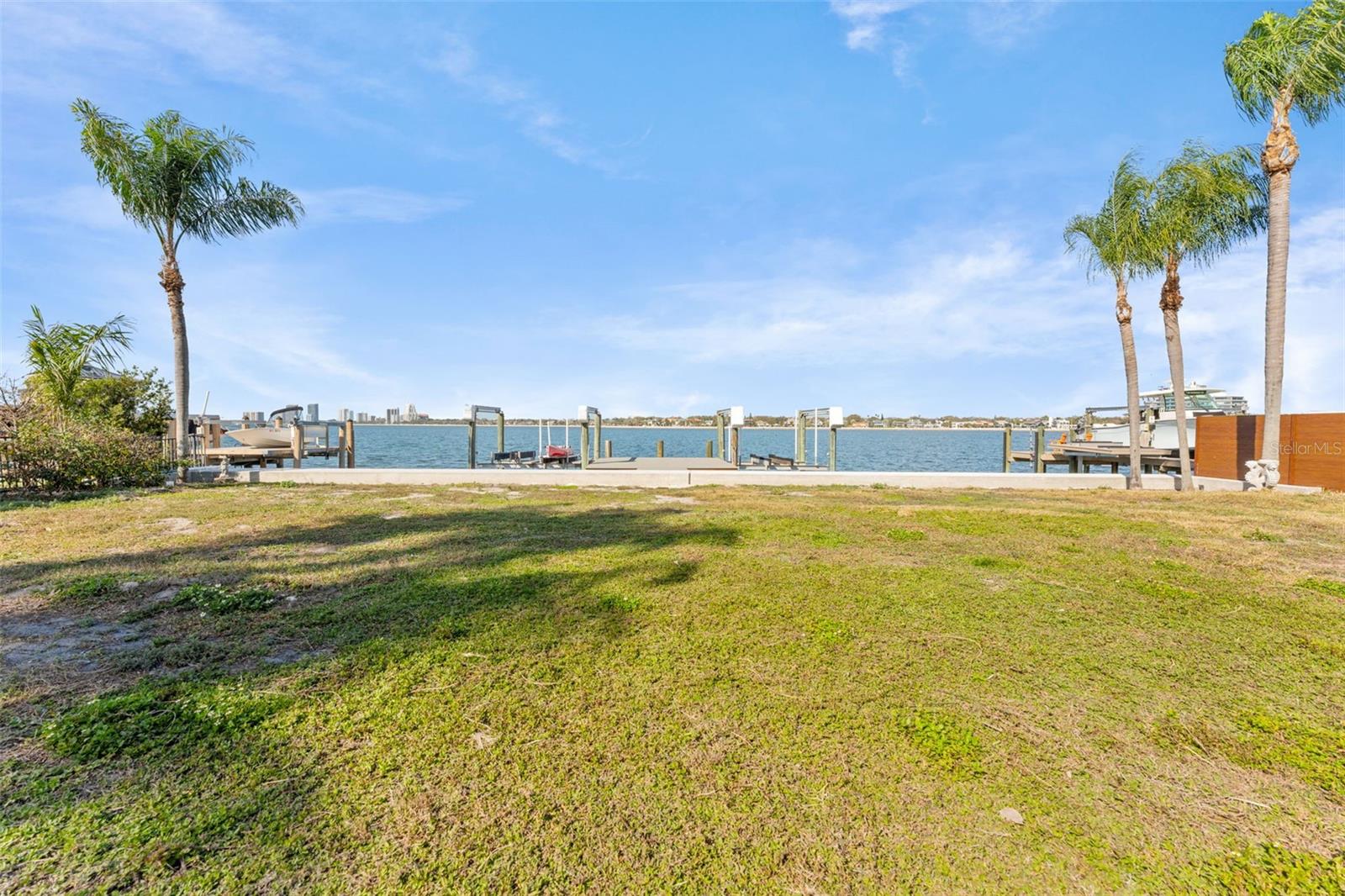 TB8480078 Property Photo