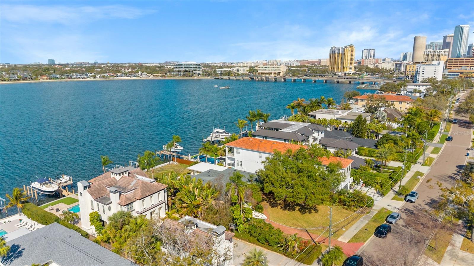 TB8480078 Property Photo