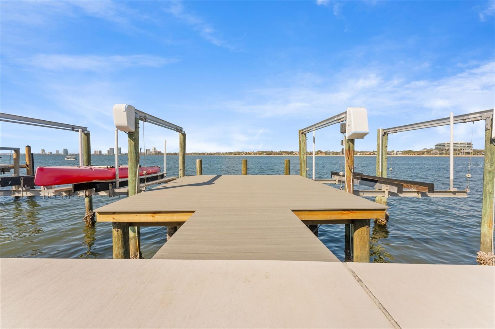 TB8480078 Property Photo