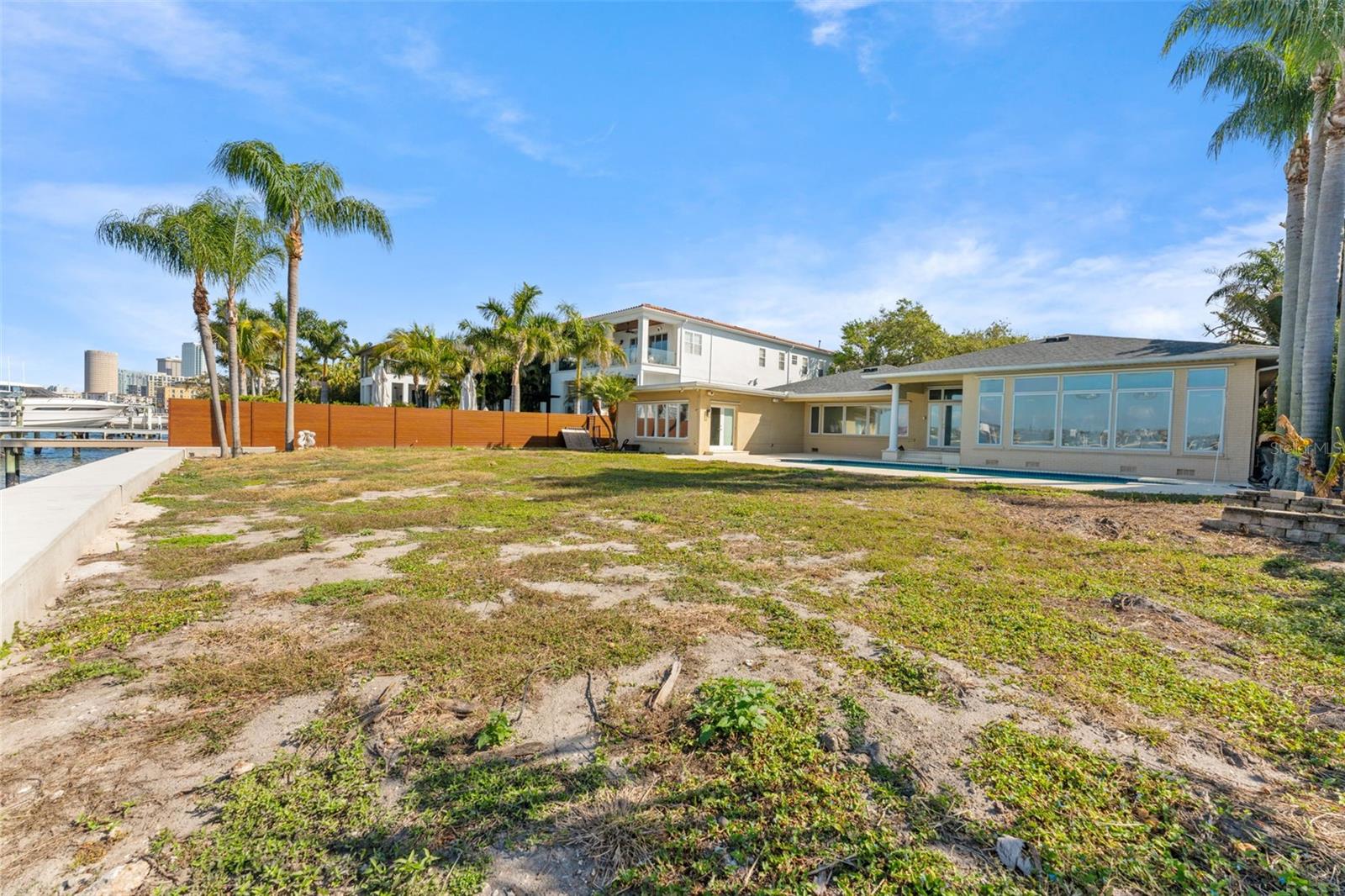 TB8480078 Property Photo